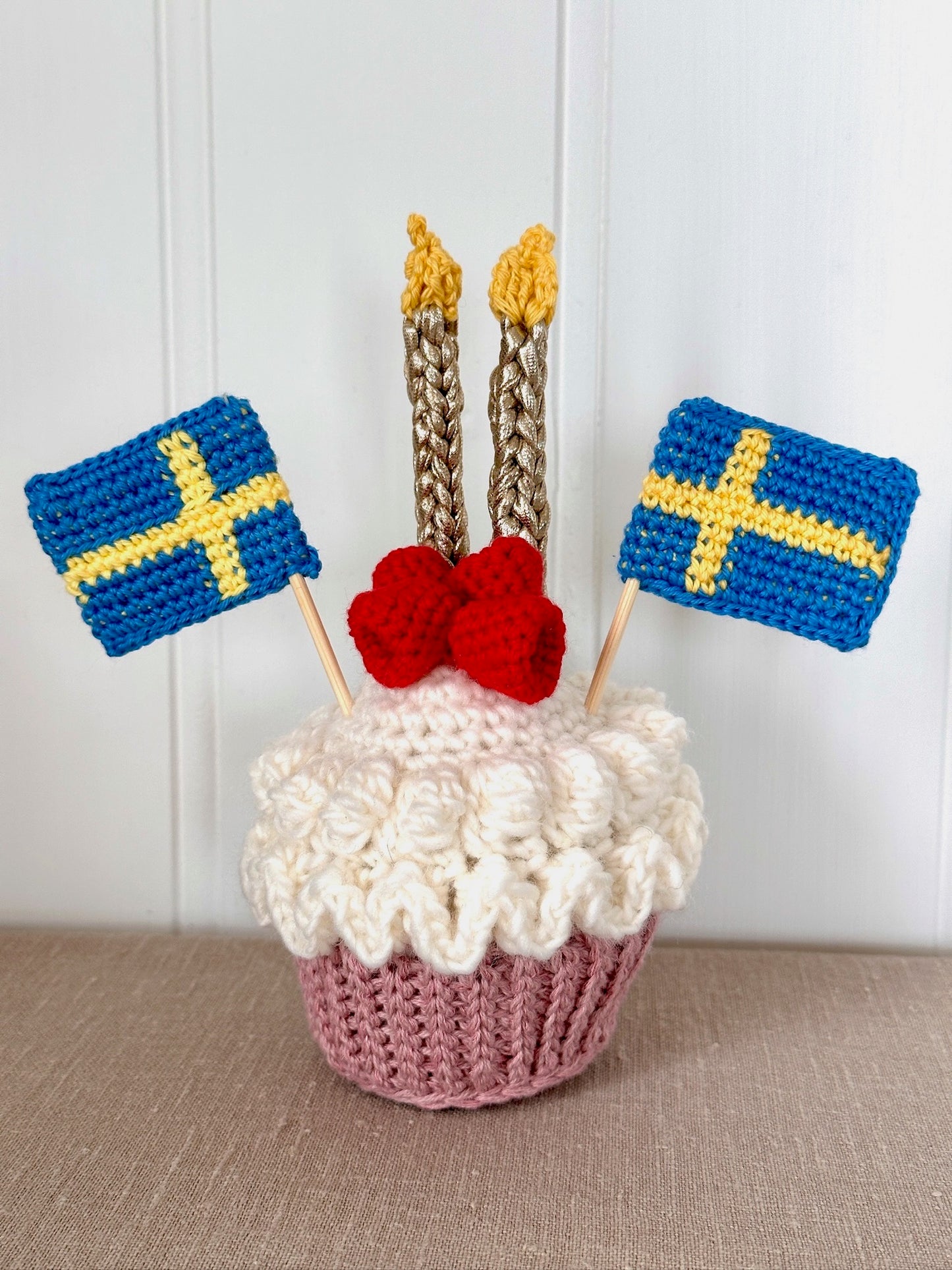 Virkbeskrivning: Hjärtballong, vimpel, svensk flagga
